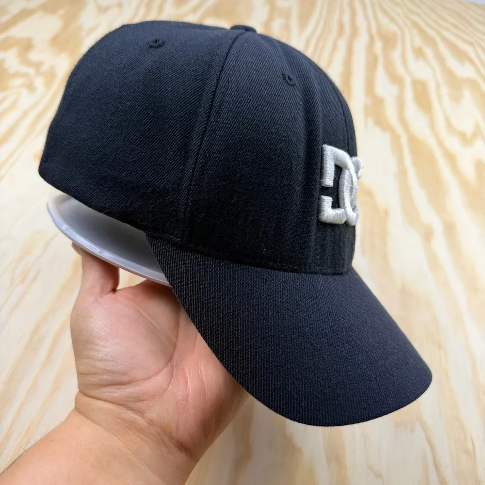 DC Shoes Hat Baseball Cap L/XL Flexfit Black White Logo Fitted Skater‎ Y2K